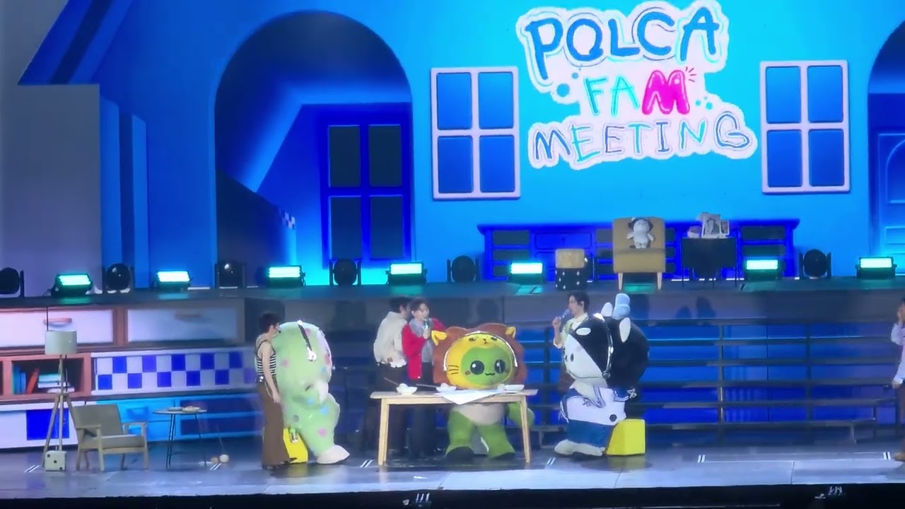 260301 Tay New Polcasan กับเพื่อนๆ และคุณอา เล่นเกมหมูหมกาไก่ |  Polca Fam Meeting Bangkok Day 2