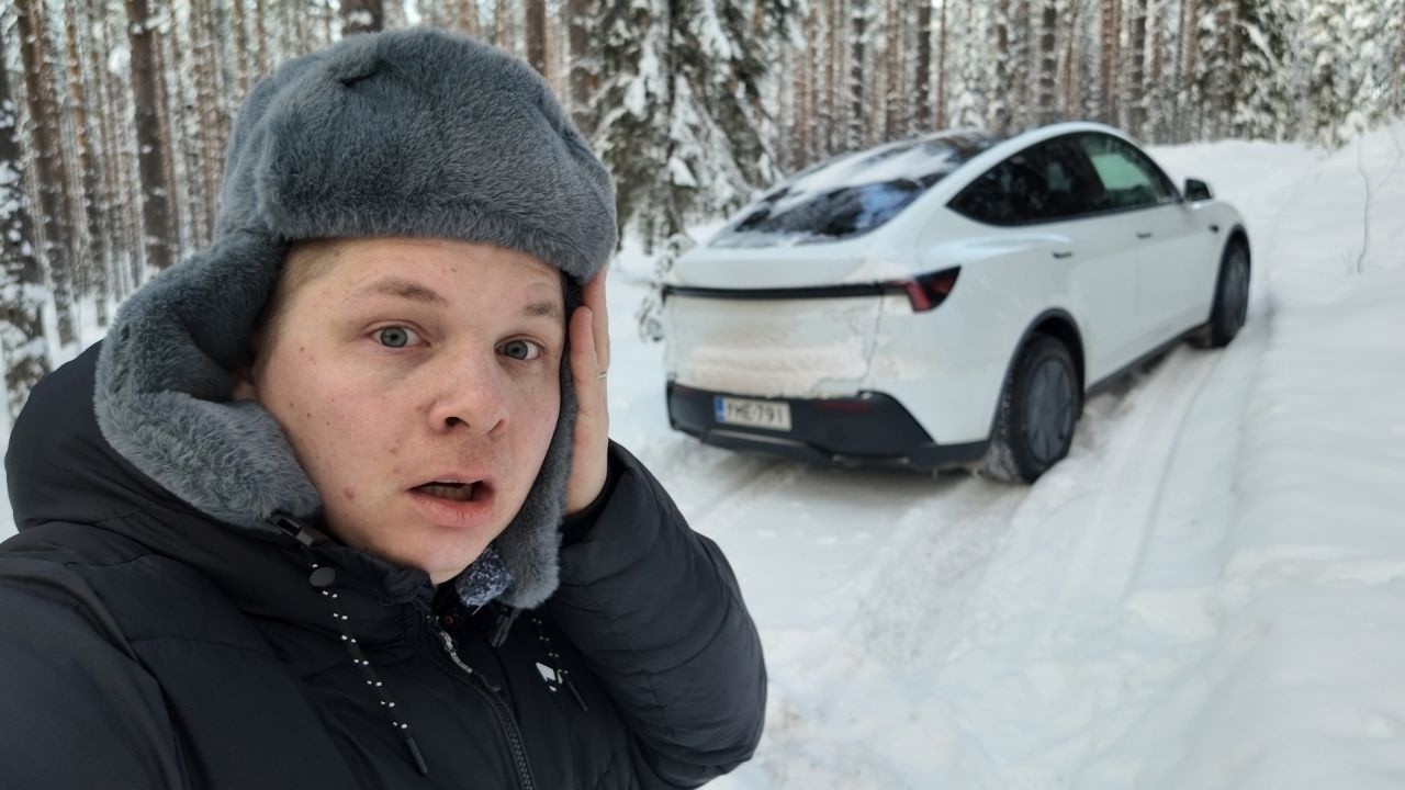 JÄIN JUMIIN TESLALLA! - TÄLLÄ EI PÄÄSE MÖKILLE😨