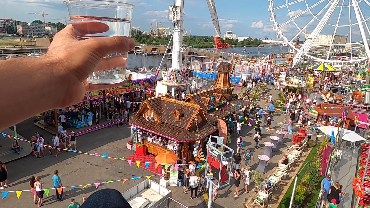 Freefall Extreme (Boos) On ride 4 (with cup of water) - Szczecin - Holiday Park 2021