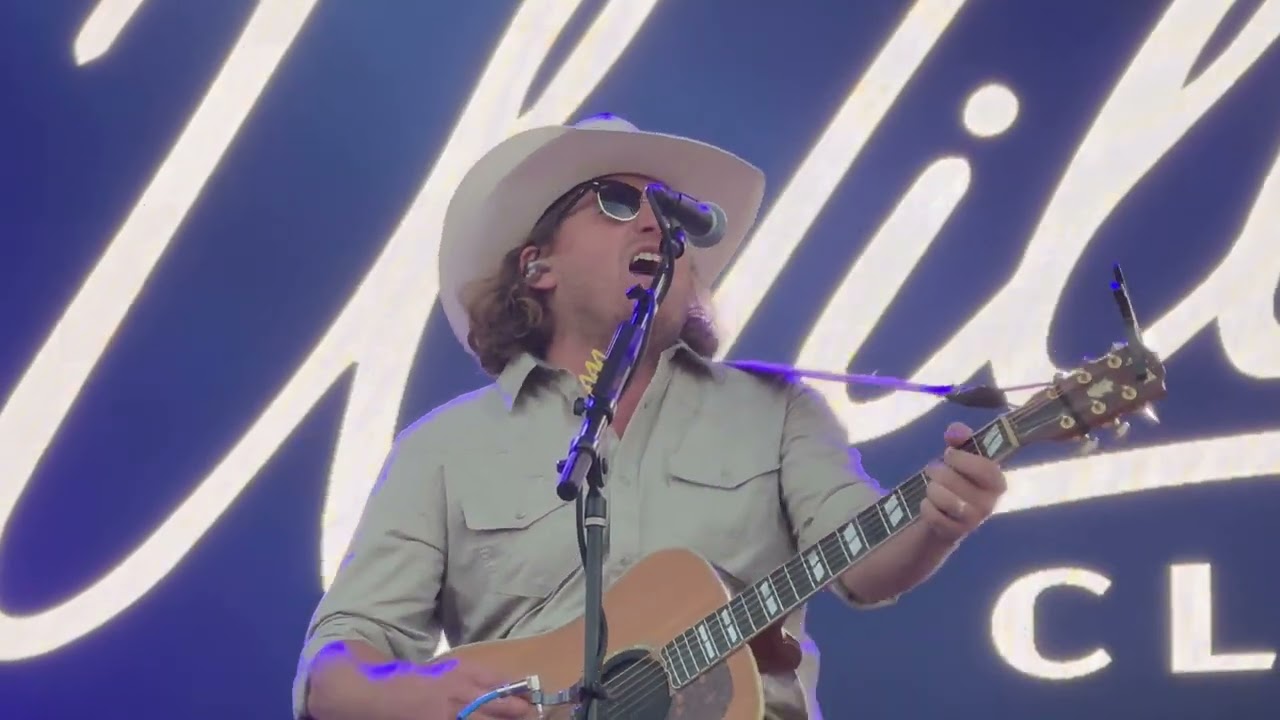 She Likes the Beatles - William Clark Green live from Thunder Ridge.