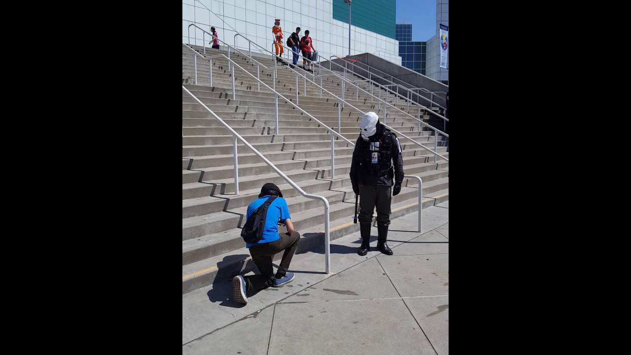HL2 MetroCop vs. BLU Scout