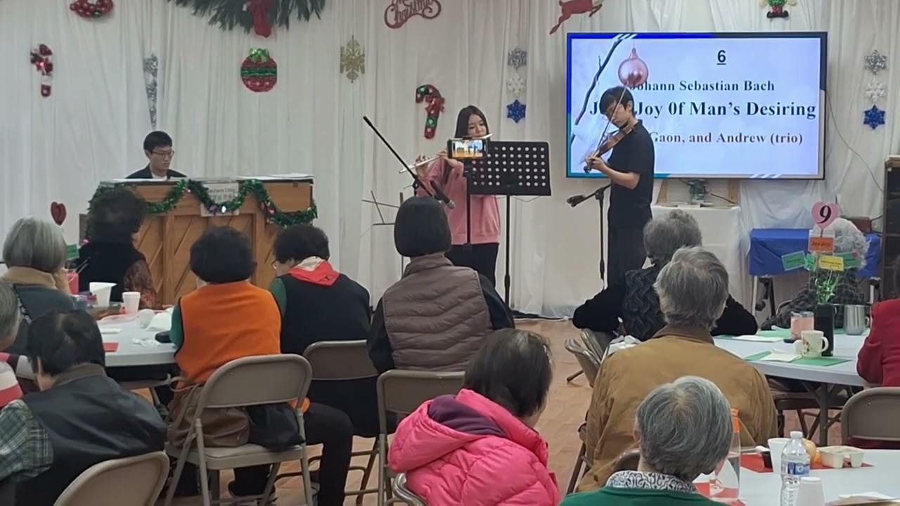 Son’s Christmas Violin at a Nursing Home 음악으로 전한 작은 사랑