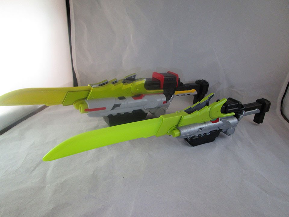 DX Dino Saber Review & Comparison (Power Rangers Dino Charge)