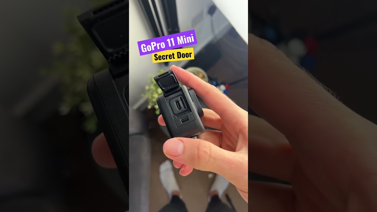 Does the GoPro 11 Mini have a removable battery? 🎥