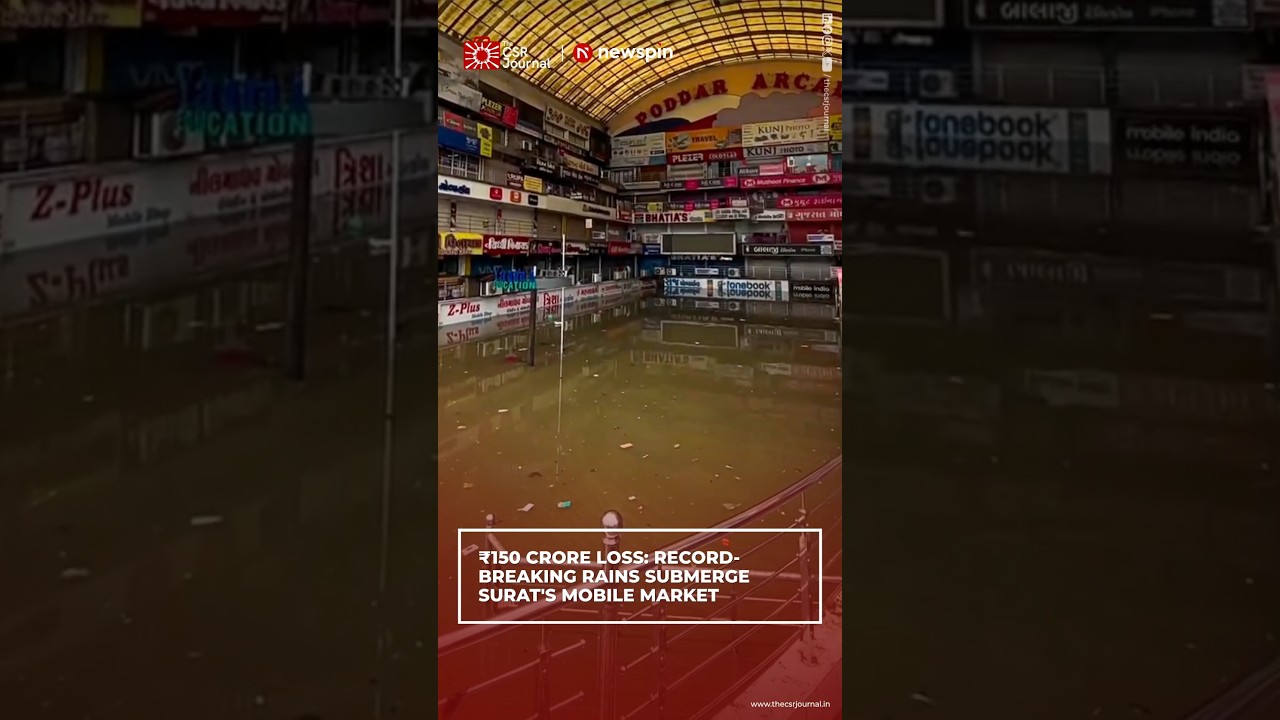 ₹150 CRORE LOSS: RECORD- BREAKING RAINS SUBMERGE SURAT'S MOBILE MARKET
