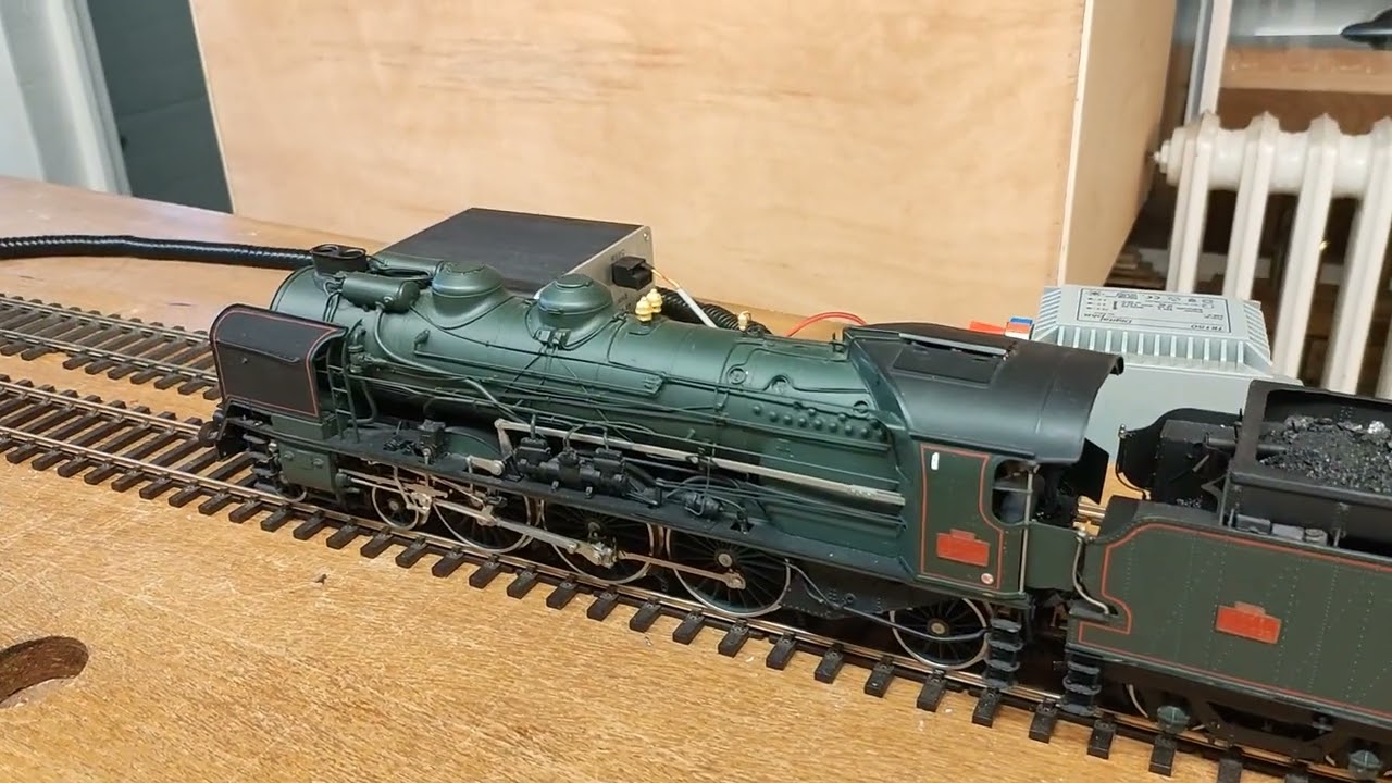 Présentation de la locomotive vapeur 231 G PLM  222 de la marque Rivarossi