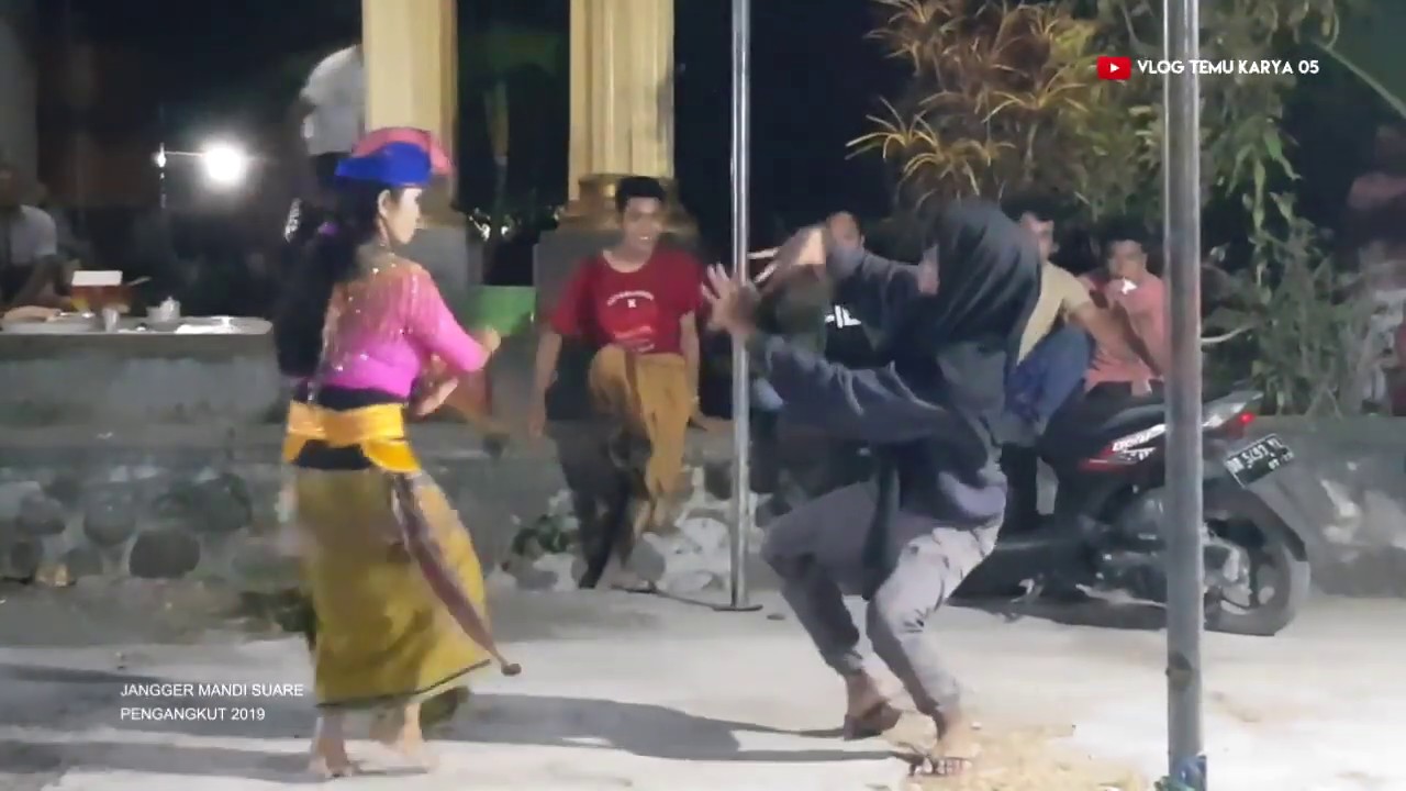 PENGIBING G4N4S DI JANGGER MANDI SUARE