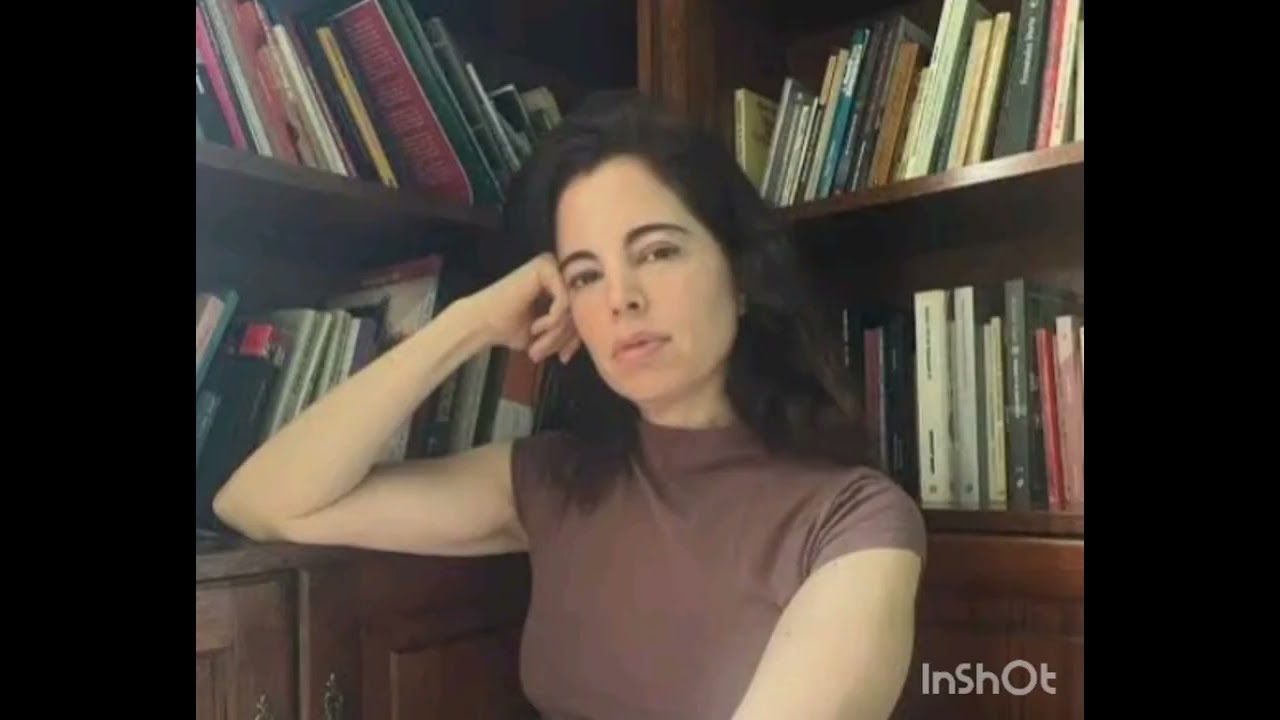 Casa con pileta, una novela sobre la identidad. 