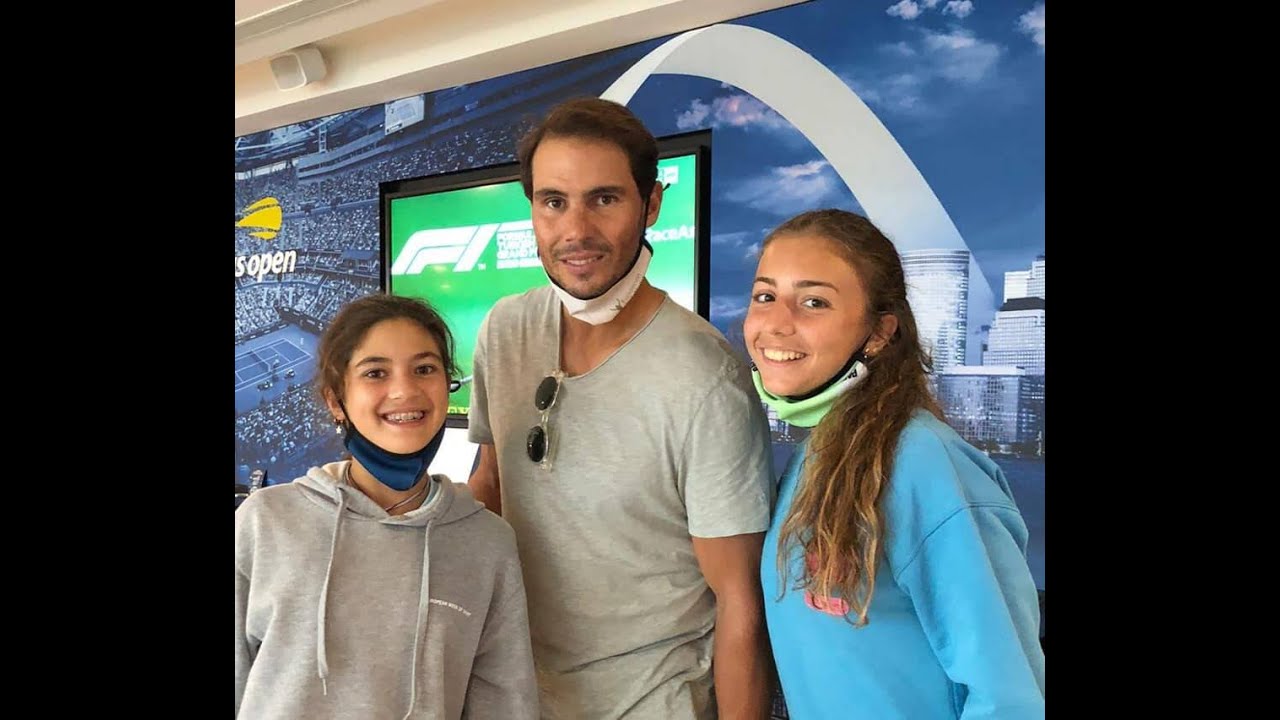Roger Federer keeps his promise: Vittoria and Carola arrive at Rafael Nadal Academy