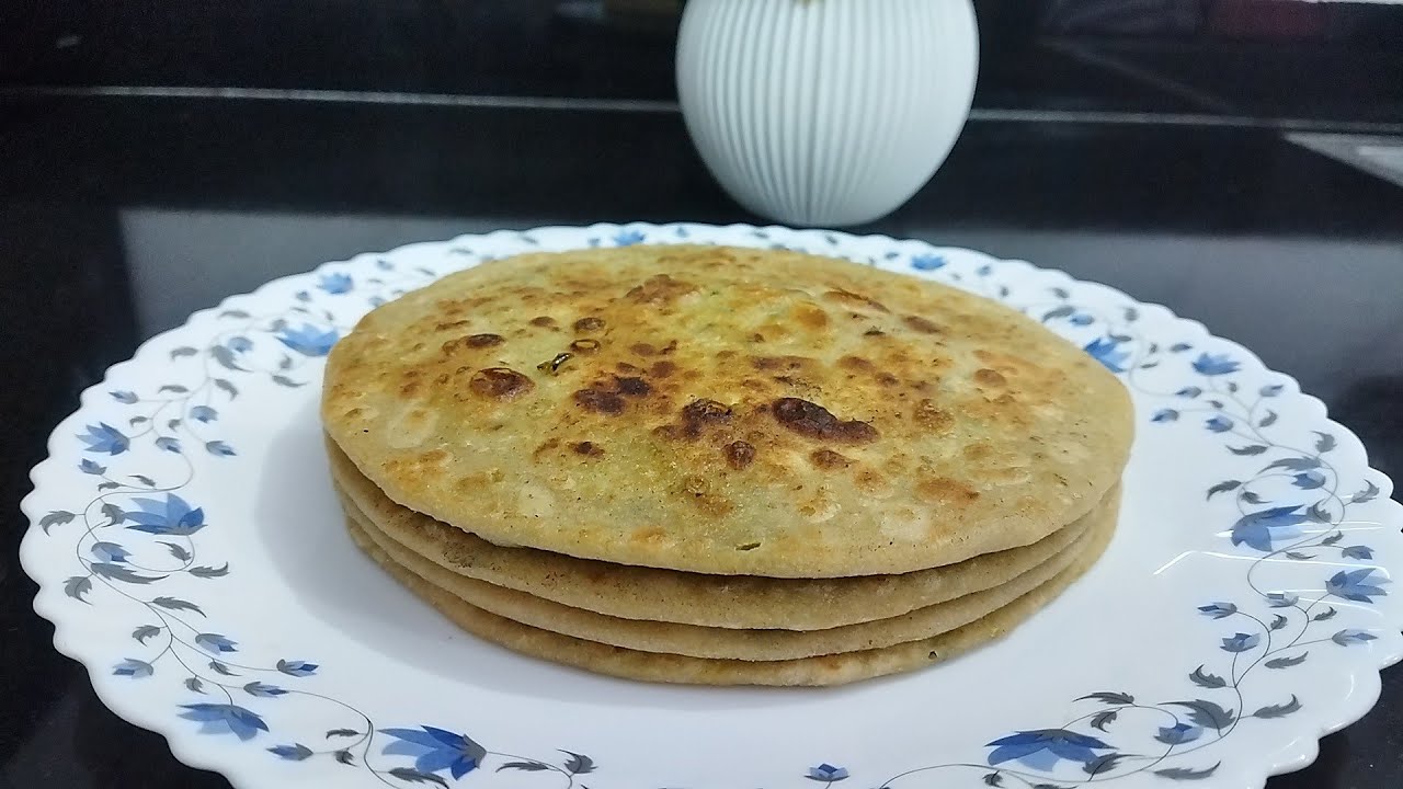 Dhaba Style Hari Matar Ka Paratha ( मटर पराठा) 