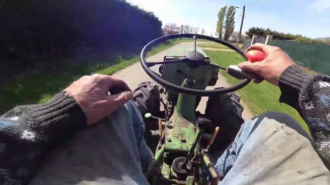Intervention sur boite a vitesse d'un tracteur articulé HOLDER   A15  :  2 temps diesel .