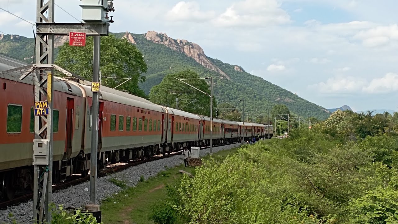 12863 HOWRAH -  SMVT EXPRESS JOURNEY||SPEND 31 HOURS IN TRAIN #indianrailways #trainvlog #railway