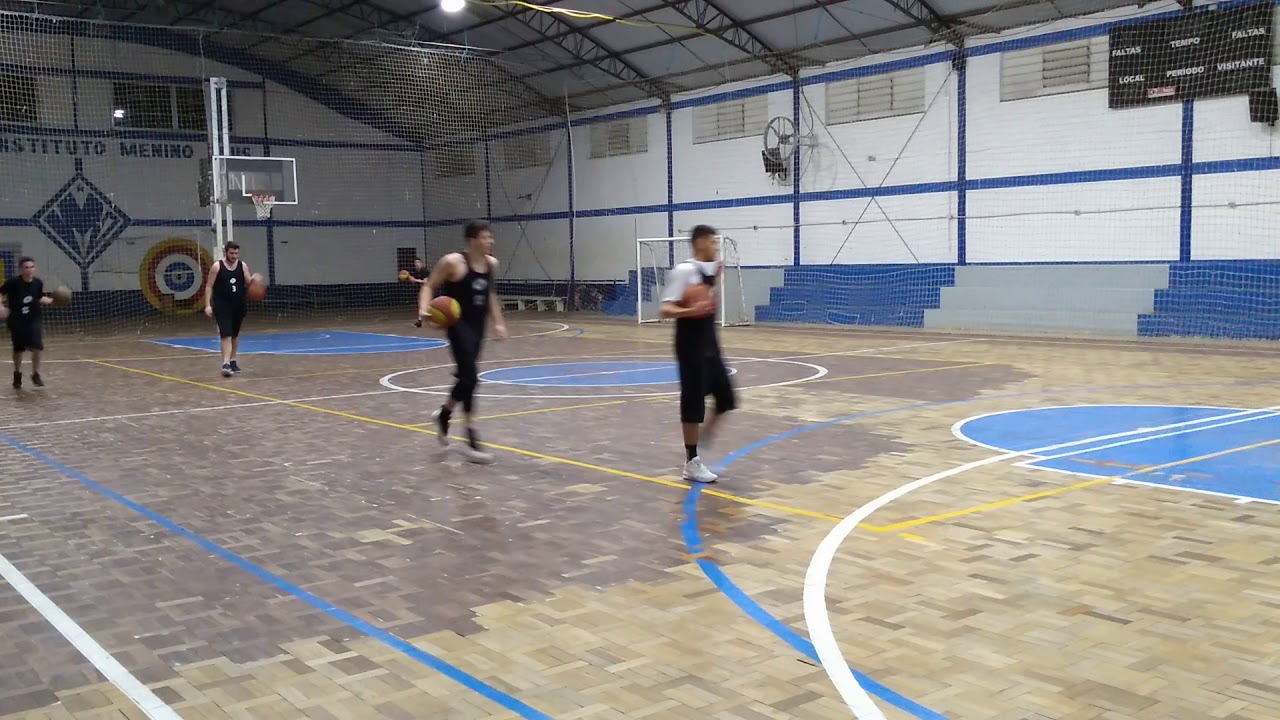 Aquecimento de basquete na fasurgs