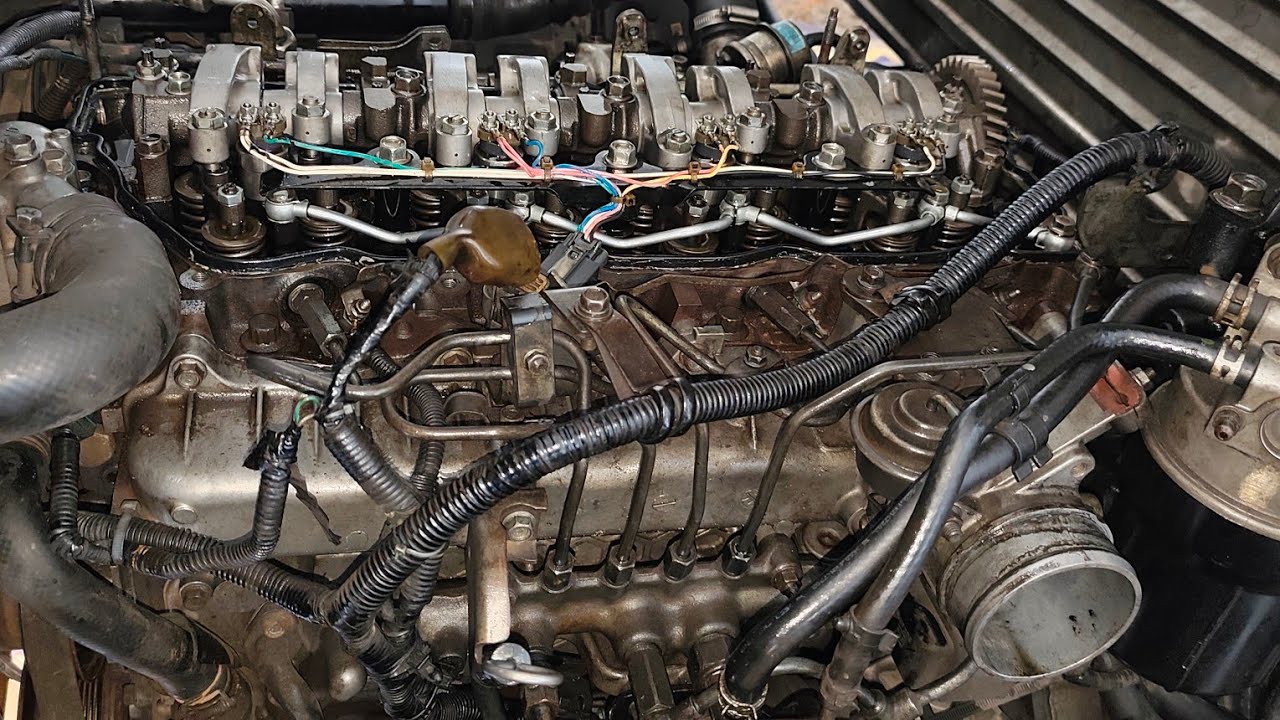 Lộc và anh khoa sửa máy isuzu 4HK1 trật răng cam 0 mất ga,0 tải xe tải Isuzu NQR400 ga điện cờ đỏ CT