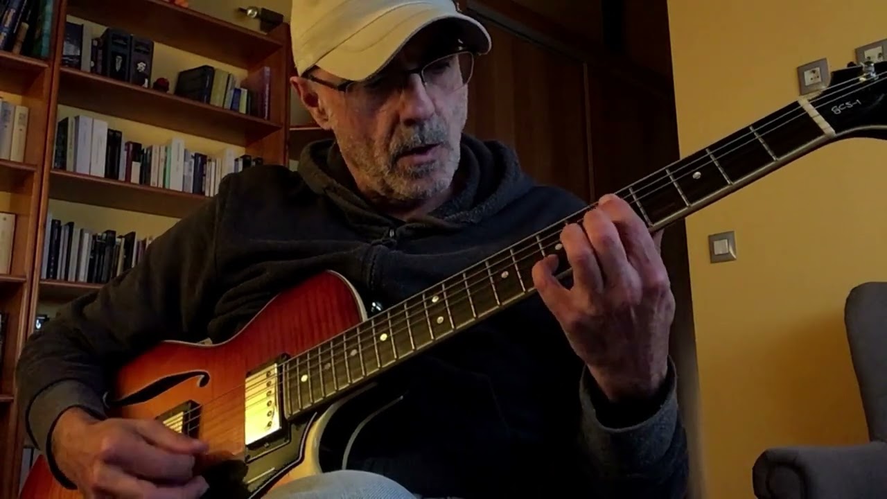 Polka Dots and Moonbeams (jimmy Van Heusen). Solo guitar. chord melody