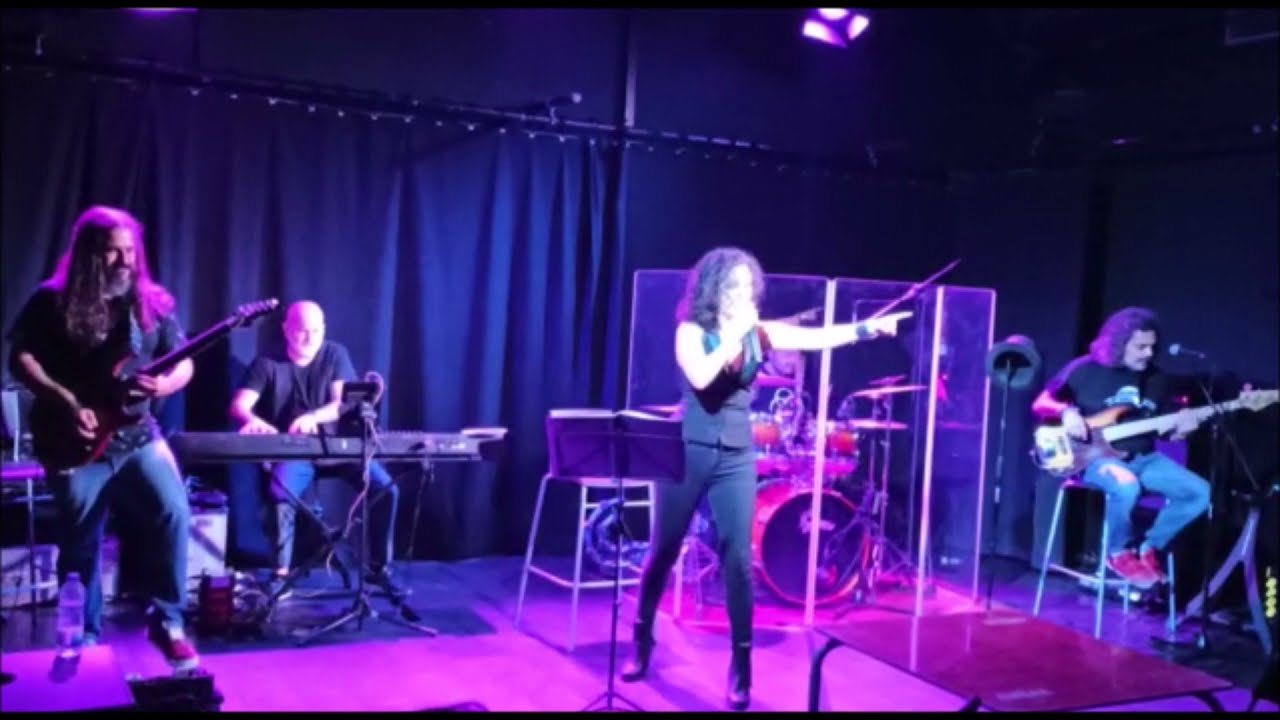 Eva Maria Cortés- "I want it all" Queen (cover)