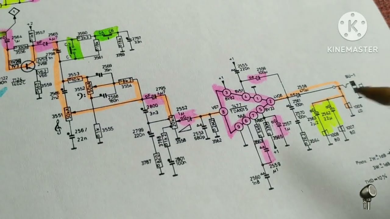Radio Philips D2813 tiene muchos crujidos.