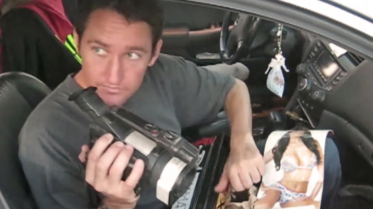 The Man Documenting Hawaii's Skate Underbelly | LOCALS
