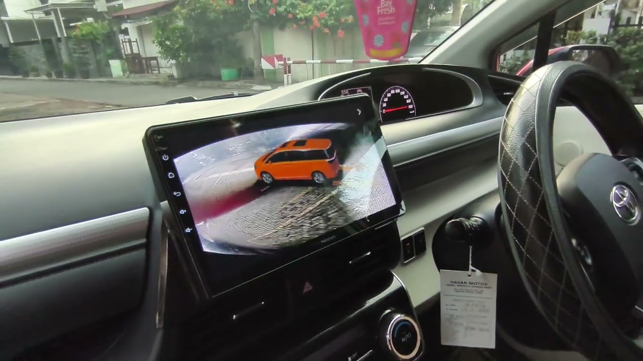 Toyota Sienta 1500cc Type Q 2016 warna Orange Metalik Kondisi Josss