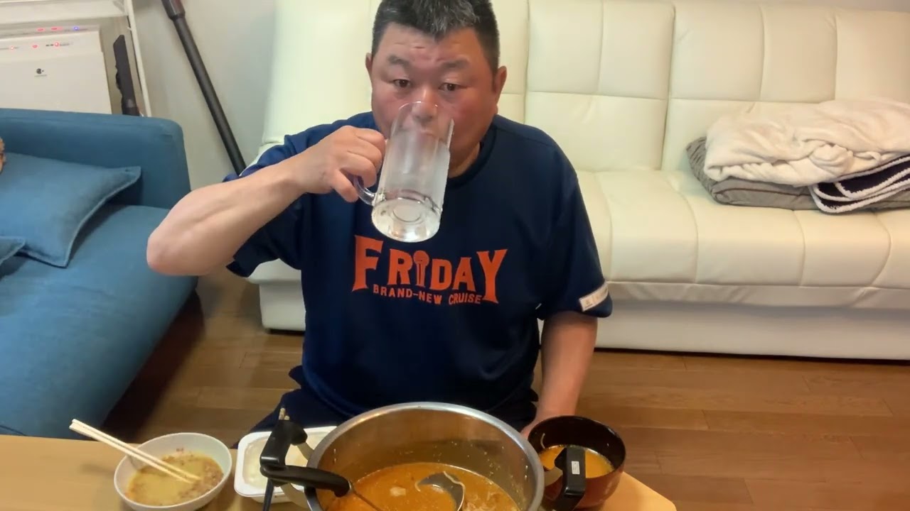 朝食兼昼食 赤もつ鍋オリジナルバージョン