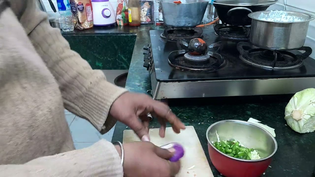 Aaj bane the Jaise Patta ko dikhaiye