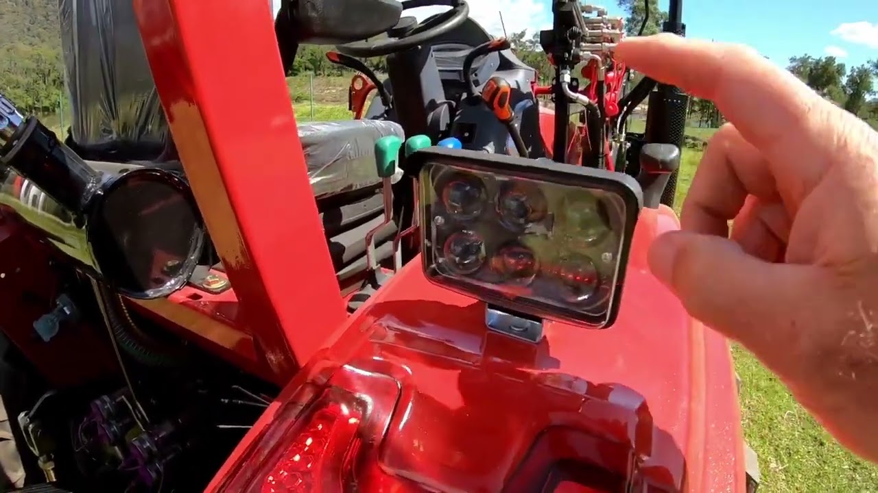 UHI 454 Tractor - 45hp 4WD sharing from Tree Change Farmer