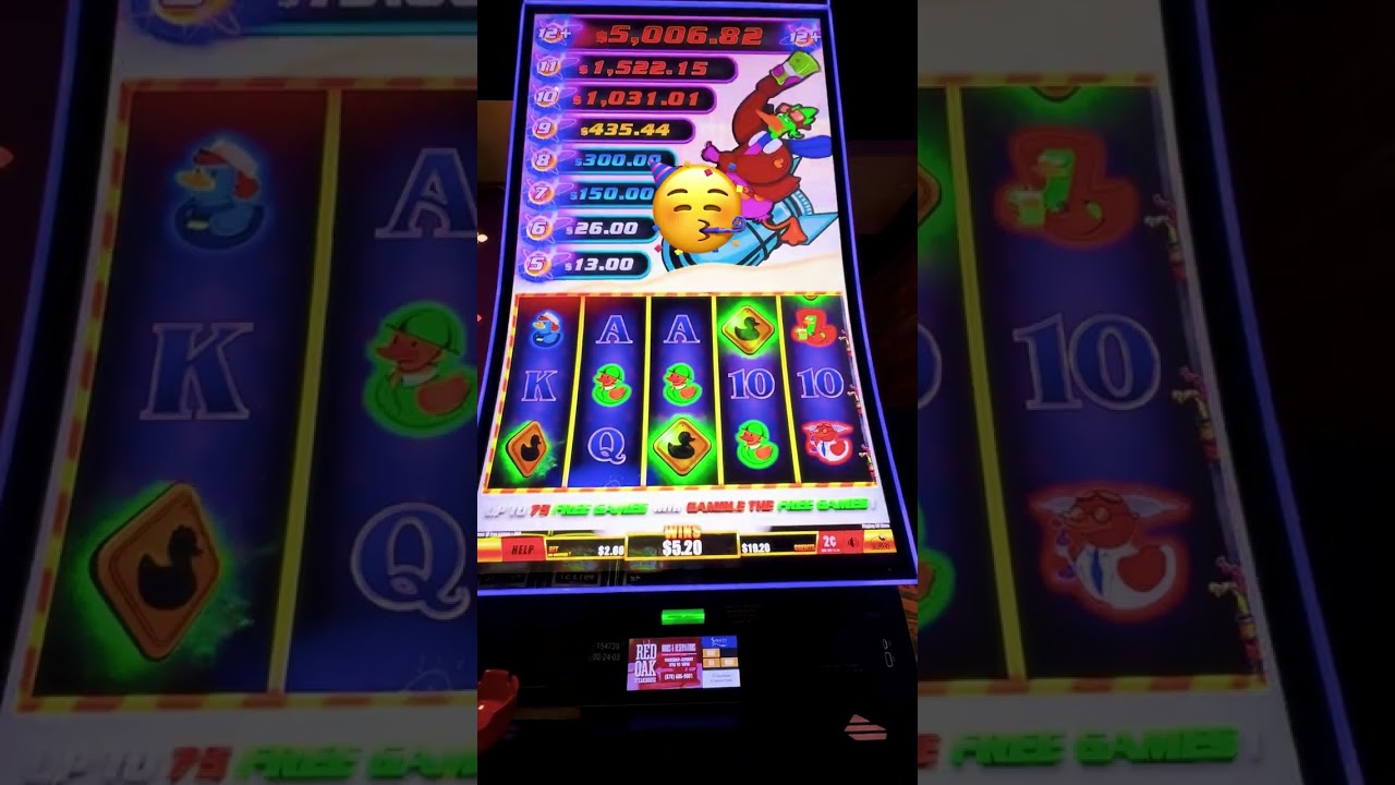 Atomic Ducks slot has a super cute theme!