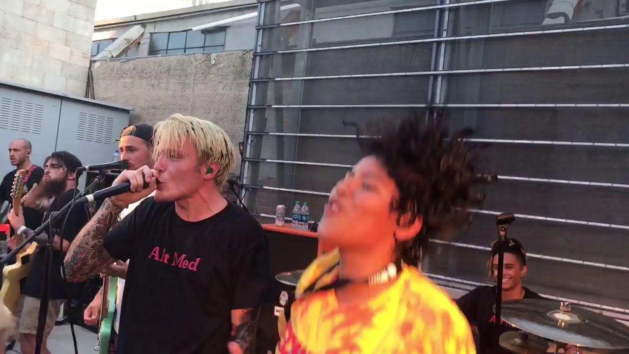 Neck Deep - Can't Kick Up The Roots X Emo Nite @ Space 15 Twenty