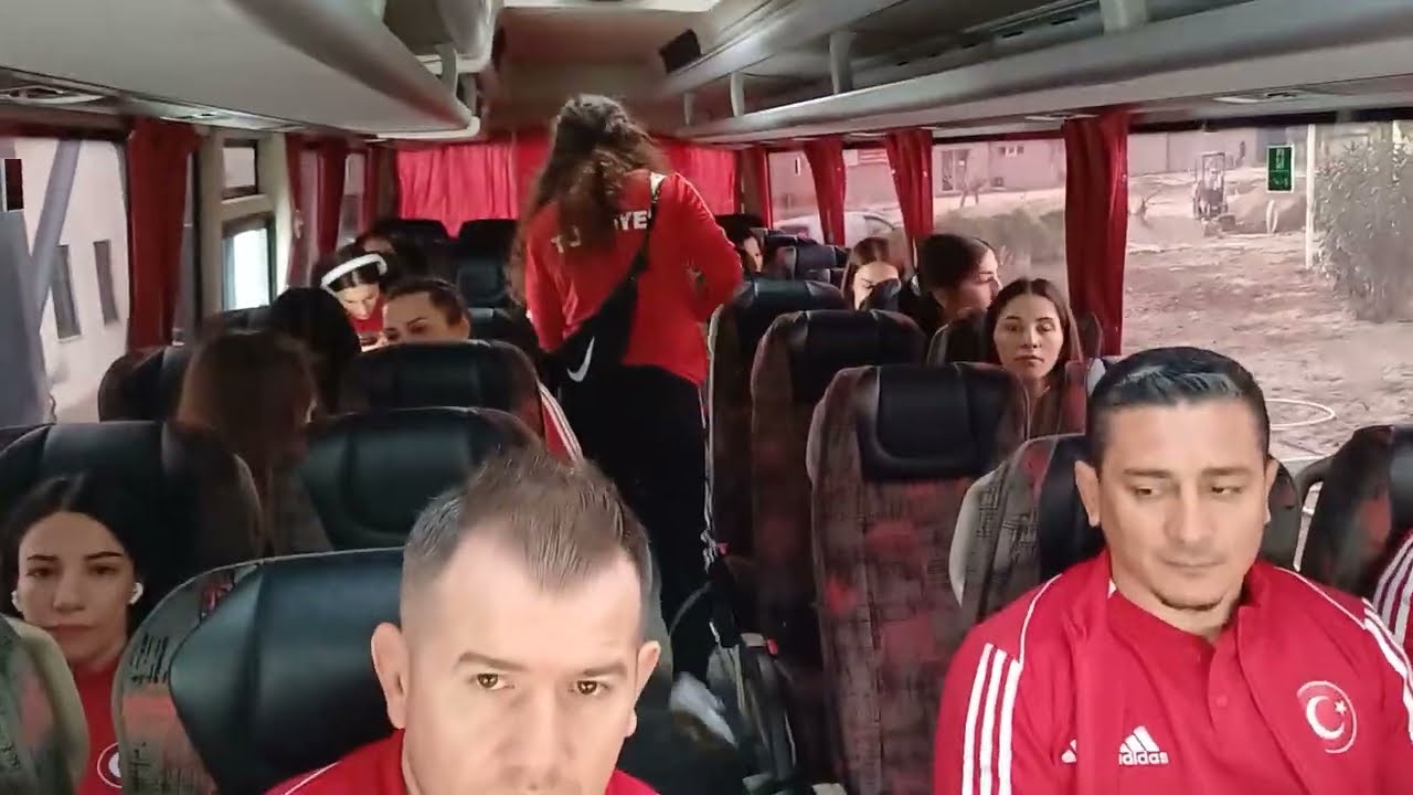 Bükreş'te ,2024  Avrupa şampiyonası için Sarıyerde kamptaolan Kadın Güreş milli takımımızı uğurladık
