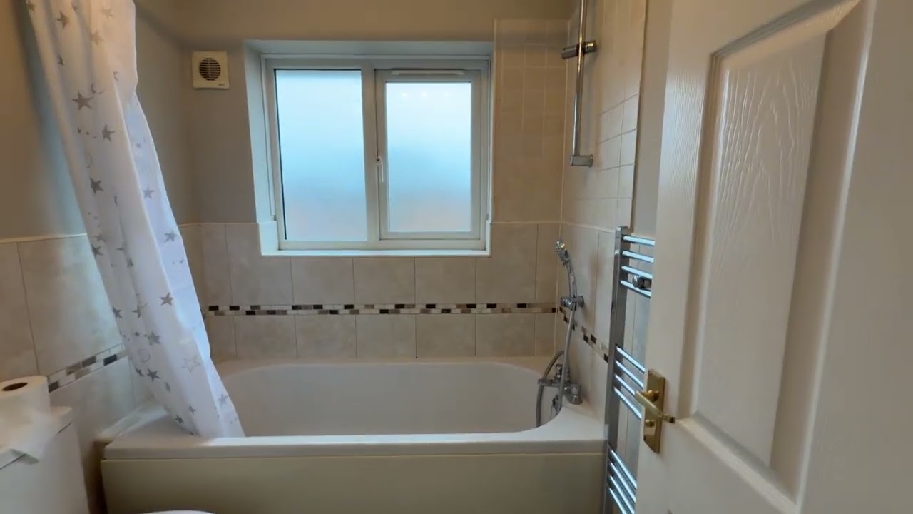 2 bed end Town House