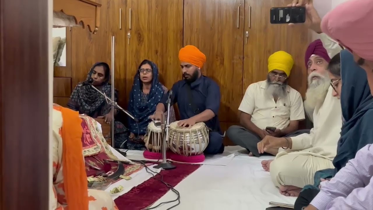 Tohi Mohi || Kawalpreet Kaur, Sukhbir Kaur || Amritvela Samagam