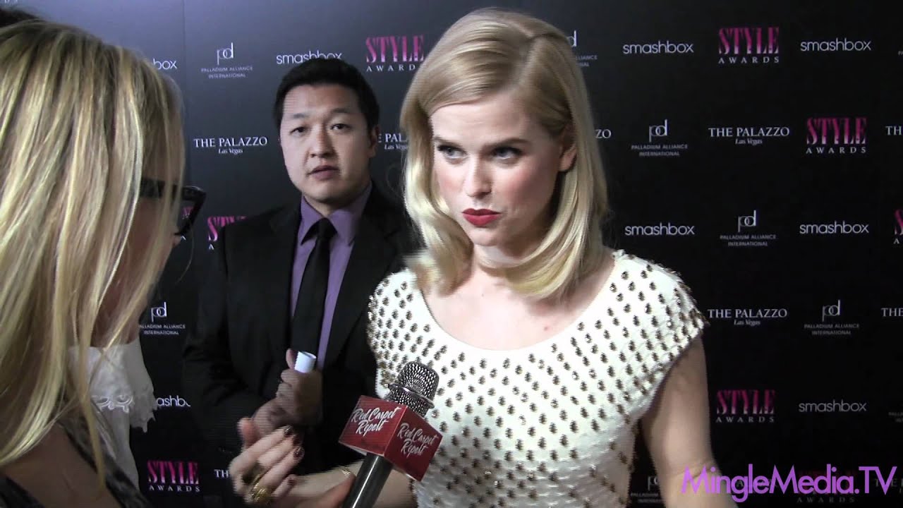 Alice Eve at the 2011 Hollywood Style Awards: Red Carpet Report