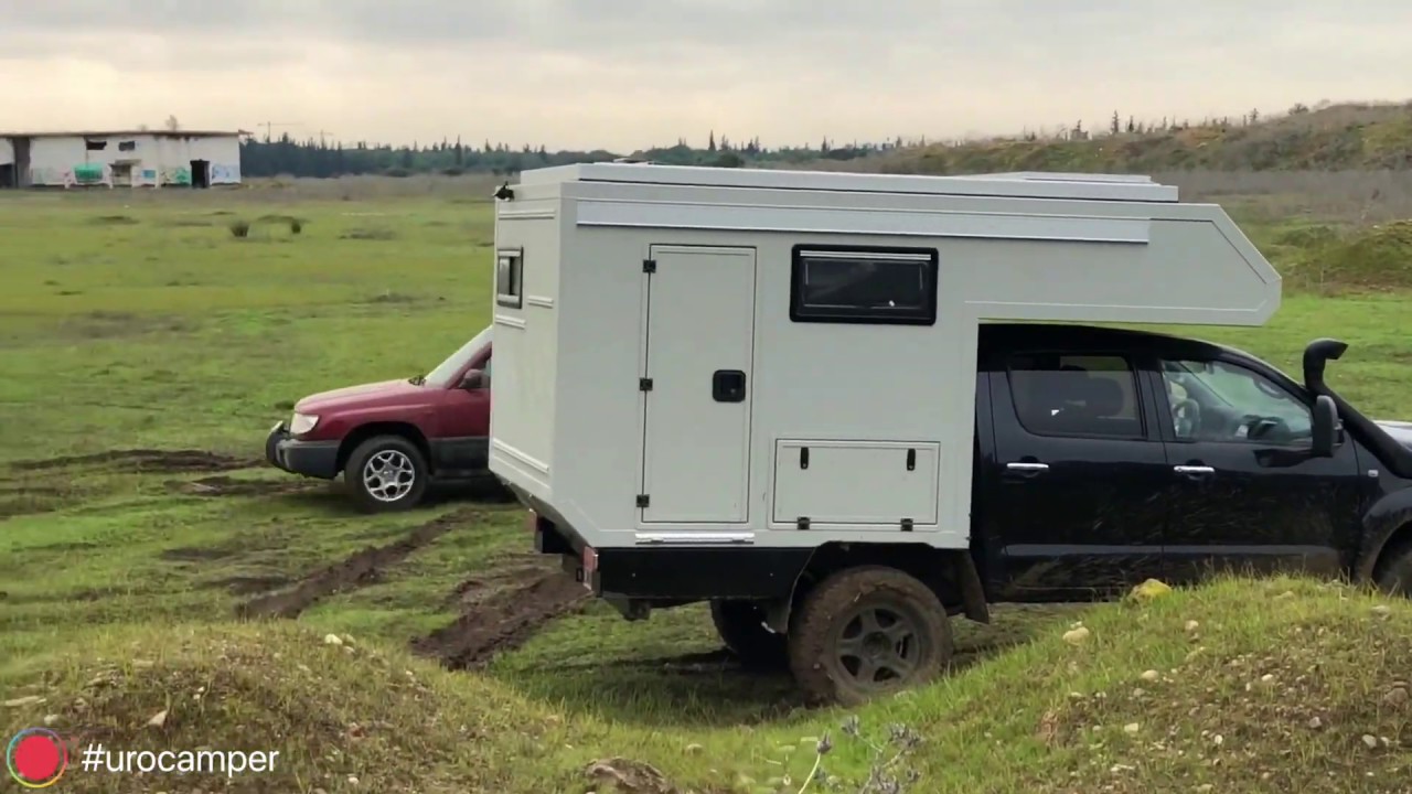 Test con Hilux Xplora y juego con Subaru Forester