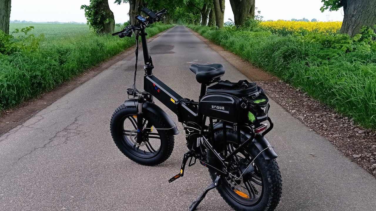 Rowerem E-bike  Engwe Engine Pro po ulicach Krakowa