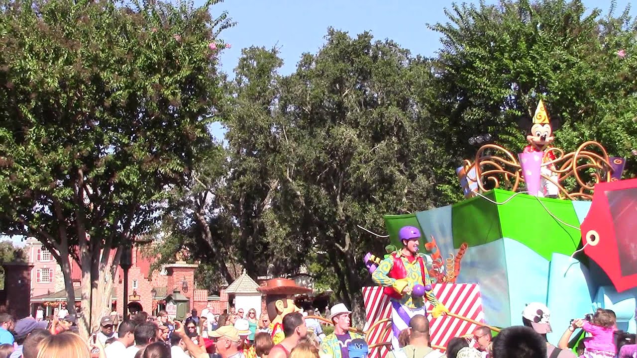 Magic Kingdom - Move It! Shake it! Dance and Play It!