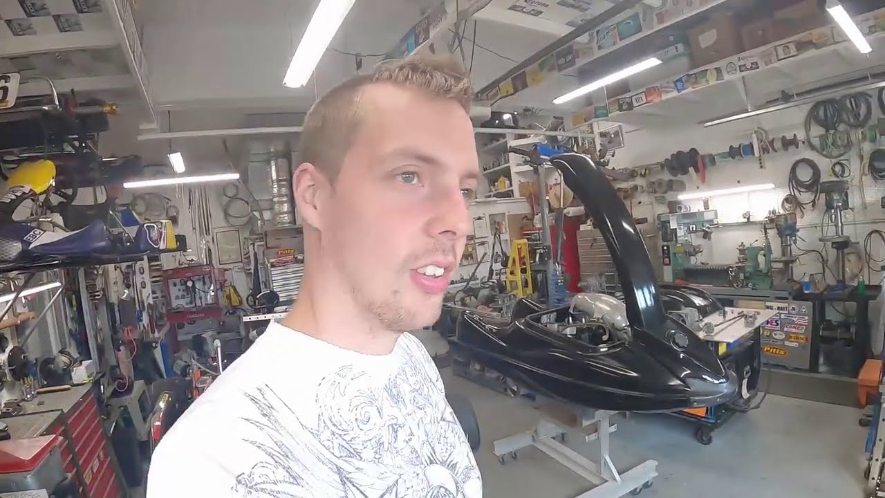 fixing damaged sxr800 Bullett racing