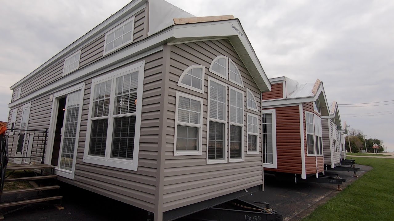 New Quailridge 39AKFFL Luxury Park Model RV Loft by Forest River HD 1080p (Tiny Home on Steroids)