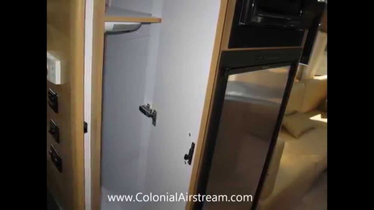 2012 Airstream Flying Cloud 23' D Golden Night Golden Ultraleather Travel Trailer