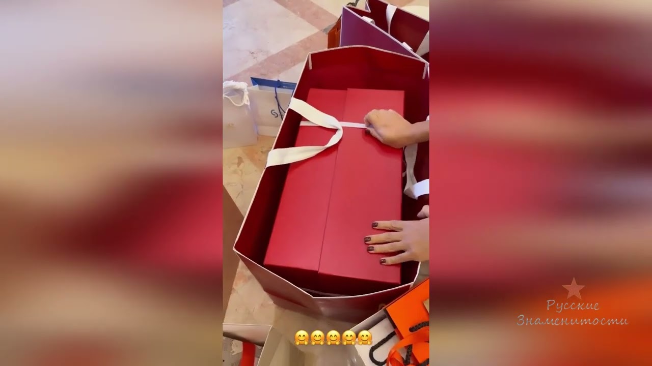 Ольга Орлова показала что ей подарили на день рождения