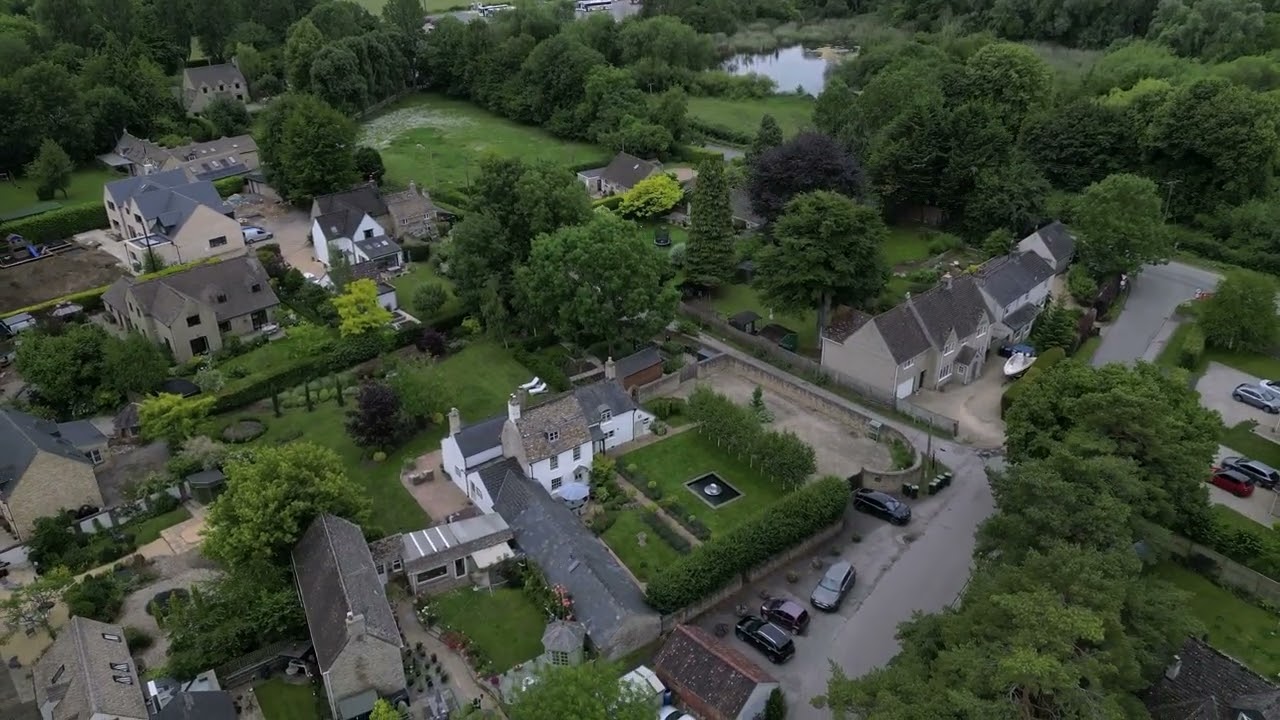 FOR SALE ... Gosditch, Ashton Keynes, SN6 6NZ