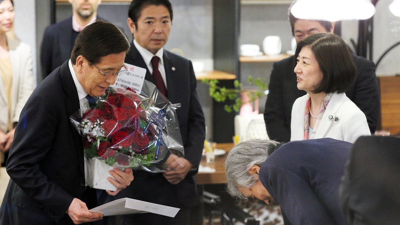 大塚家具「お家騒動」で対立の父娘が面会