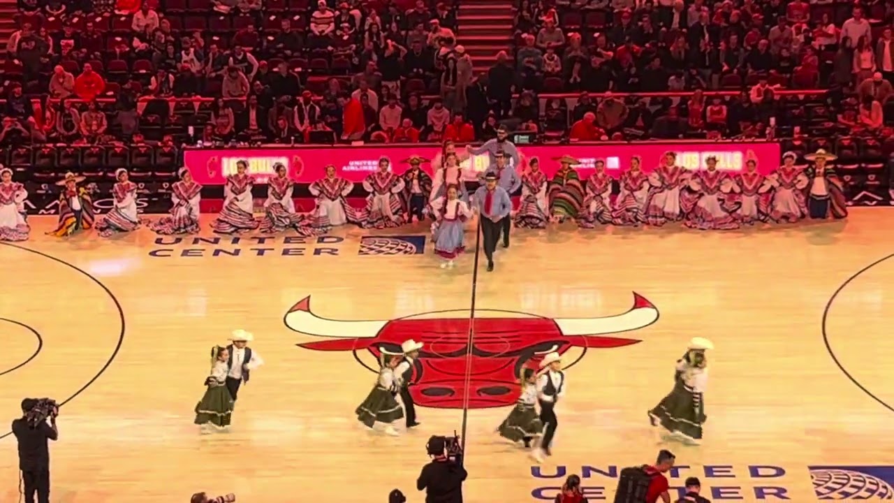 Ballet Folklorico de Chicago 2024 Chicago Bulls Halftime Show
