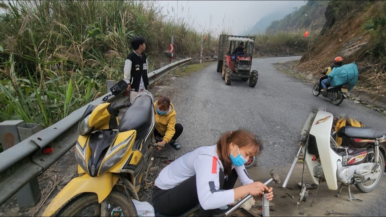 Rescue motorbikes along the road, replace Dream seals and that motorbikes need immediate repair.