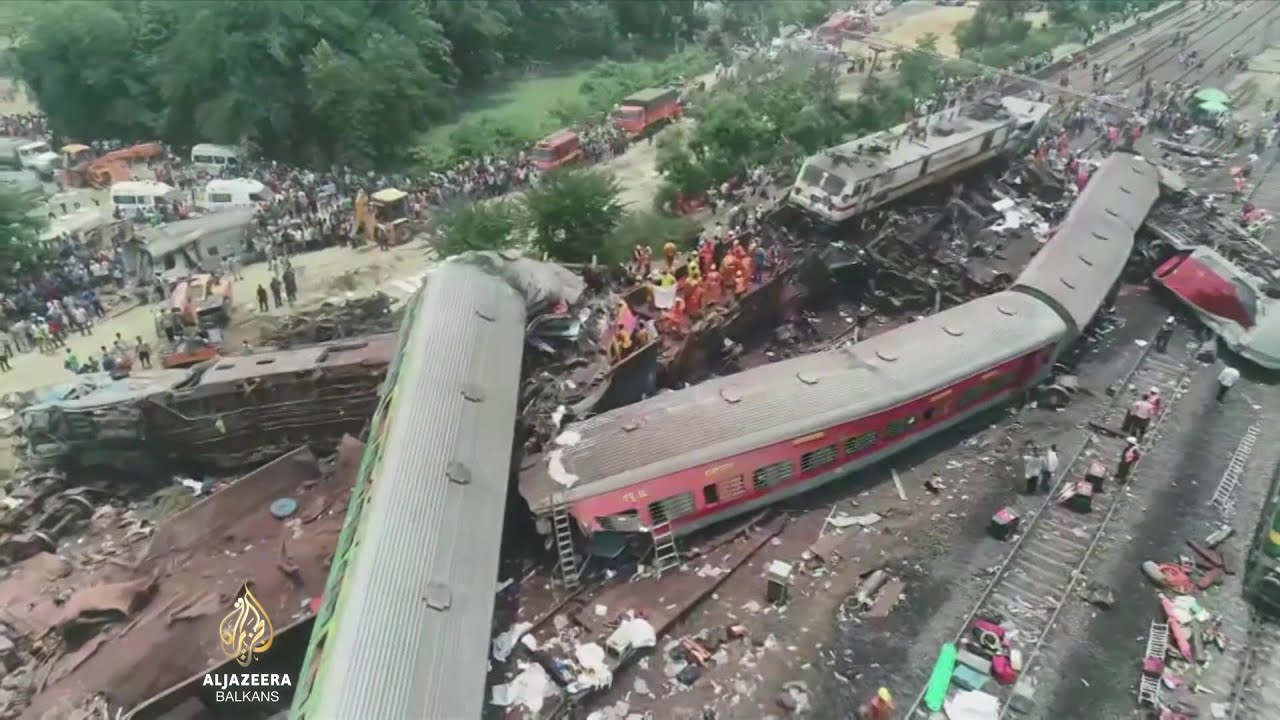 Više od 200 poginulih i 900 povrijeđenih u željezničkoj nesreći u Indiji