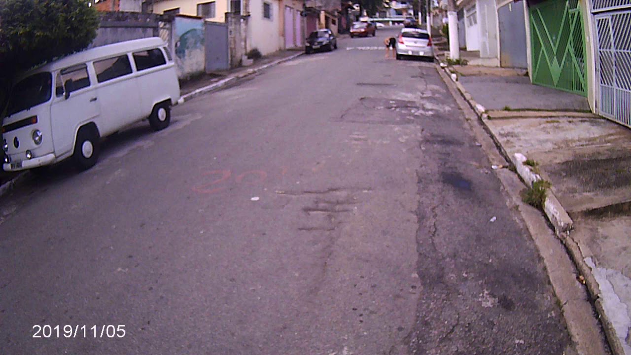 MOVI0014 papaagaio  e os mul&eacute;ke da rua dez da cisper