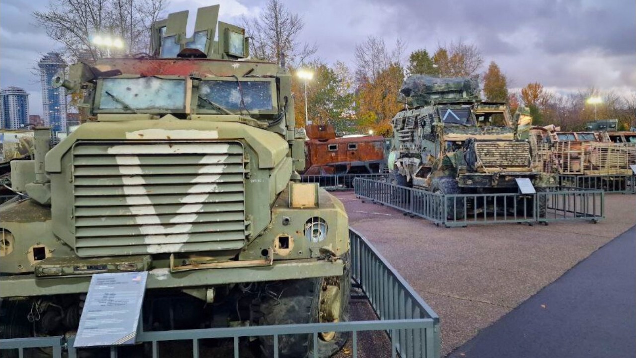 В центре Москвы появилась трофейная техника НАТО