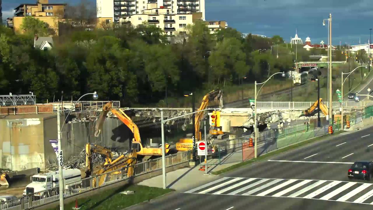 Demolition of Dowling Avenue Bridge