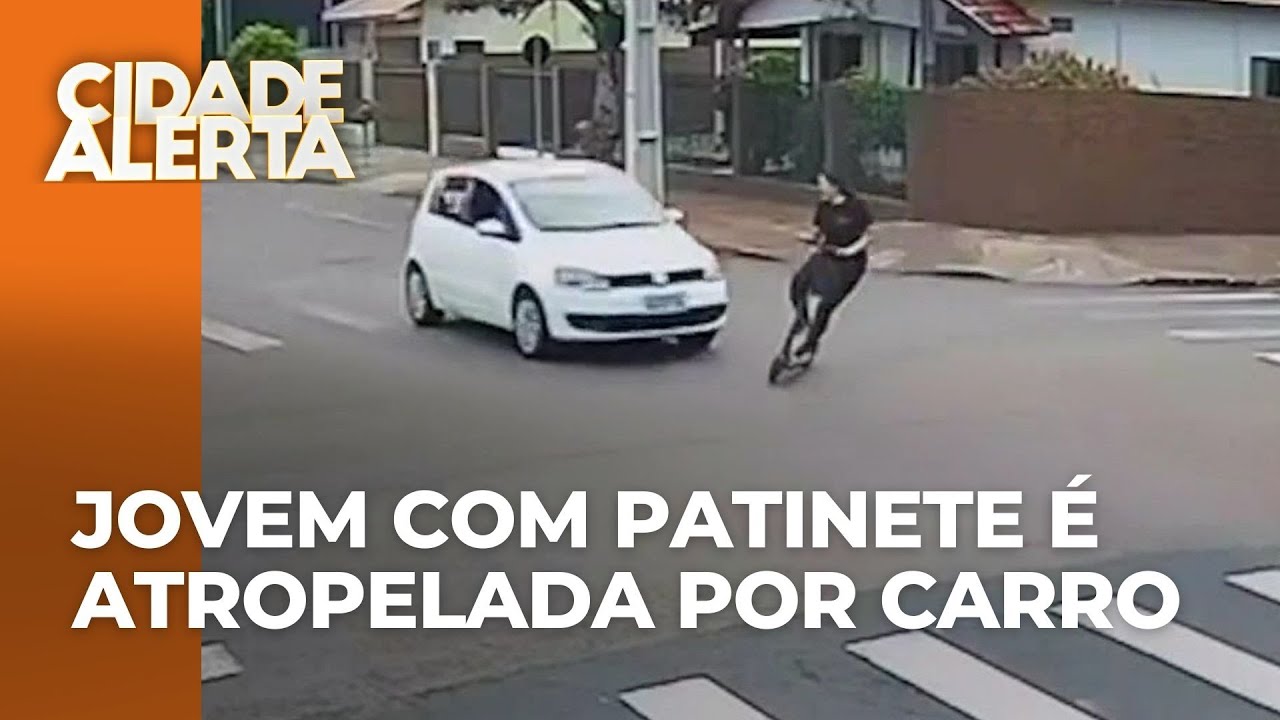 Câmera flagra acidente envolvendo carro e patinete, no PR; jovem fica ferida