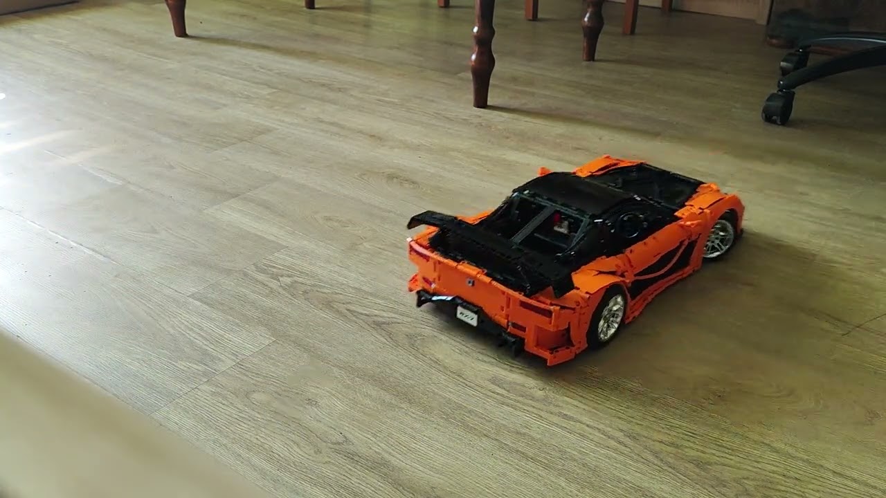 CaDA Mazda RX-7 C61502W