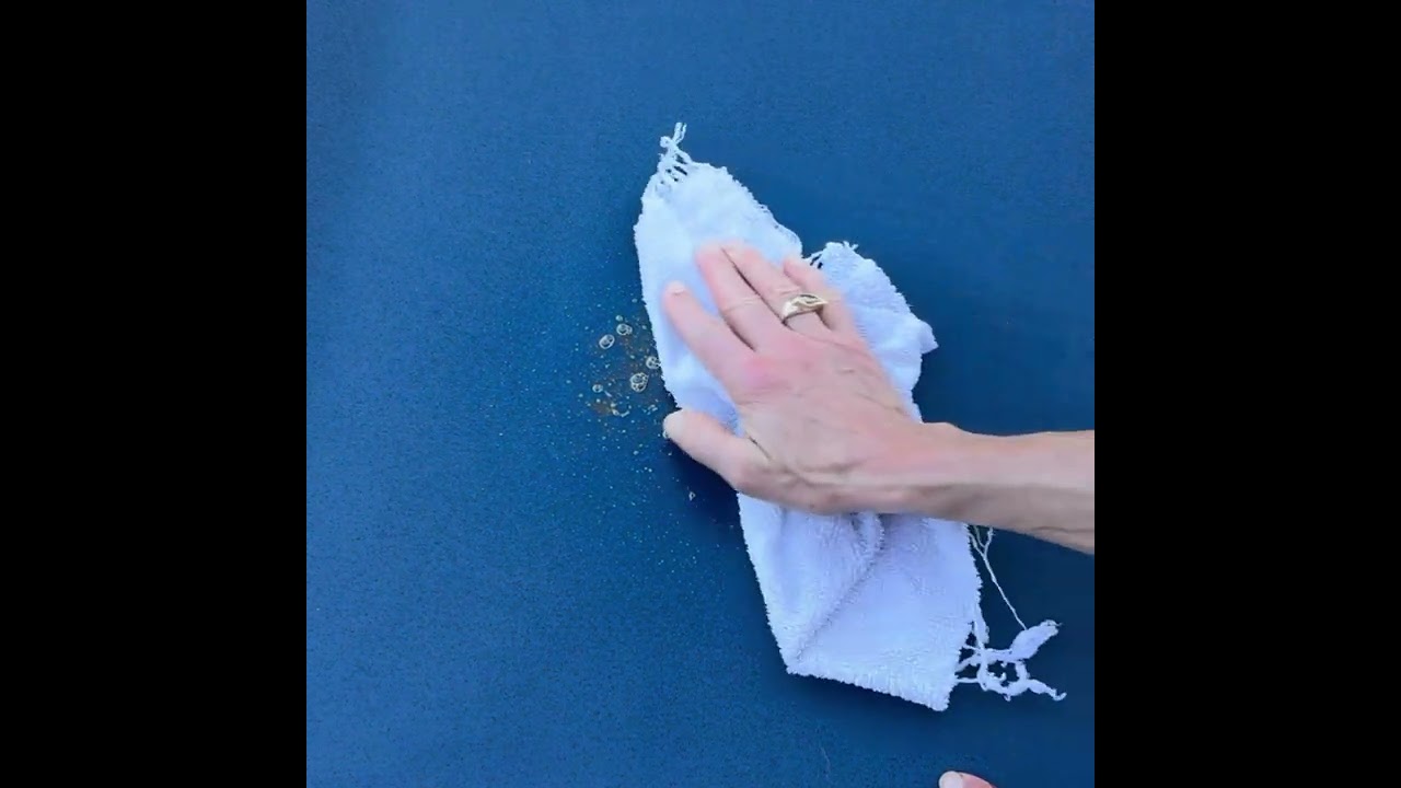 The two high performance, waterproof fabrics used at Tuffies Dog Beds.